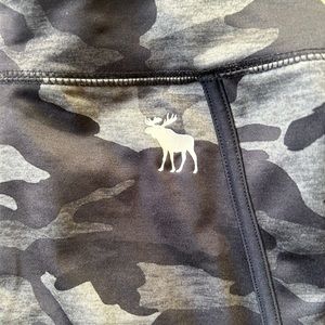 Black and grey camp leggings